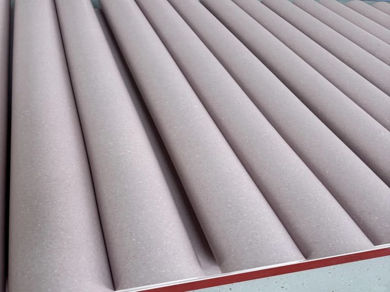 Roll width and diameter inside a 40ft container